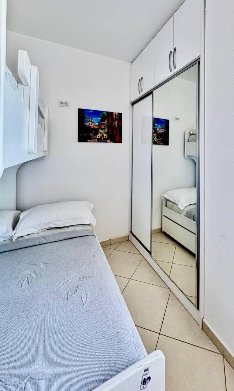 סרנדה Del Mar Sea View Apartment מראה חיצוני תמונה
