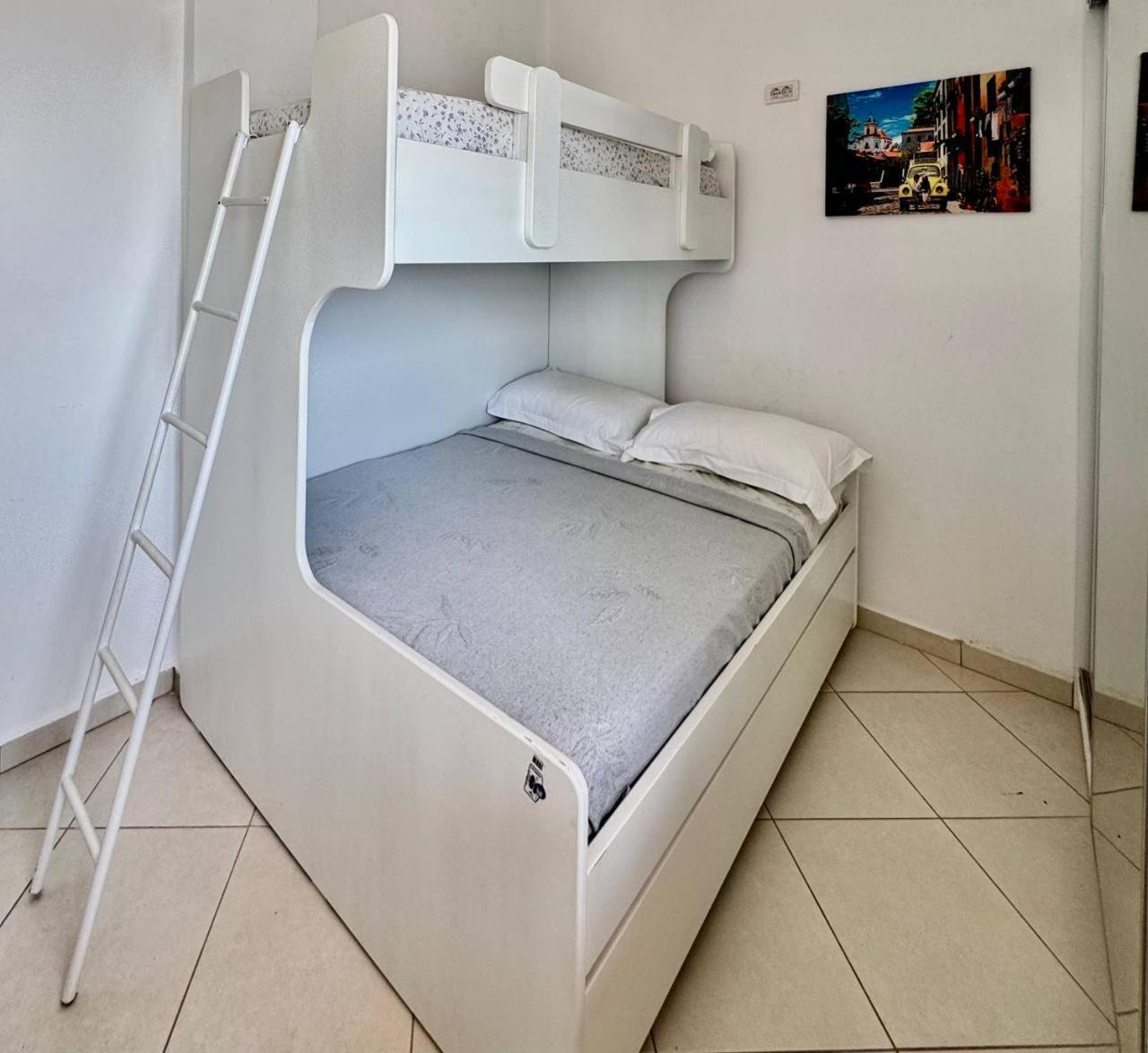 סרנדה Del Mar Sea View Apartment מראה חיצוני תמונה