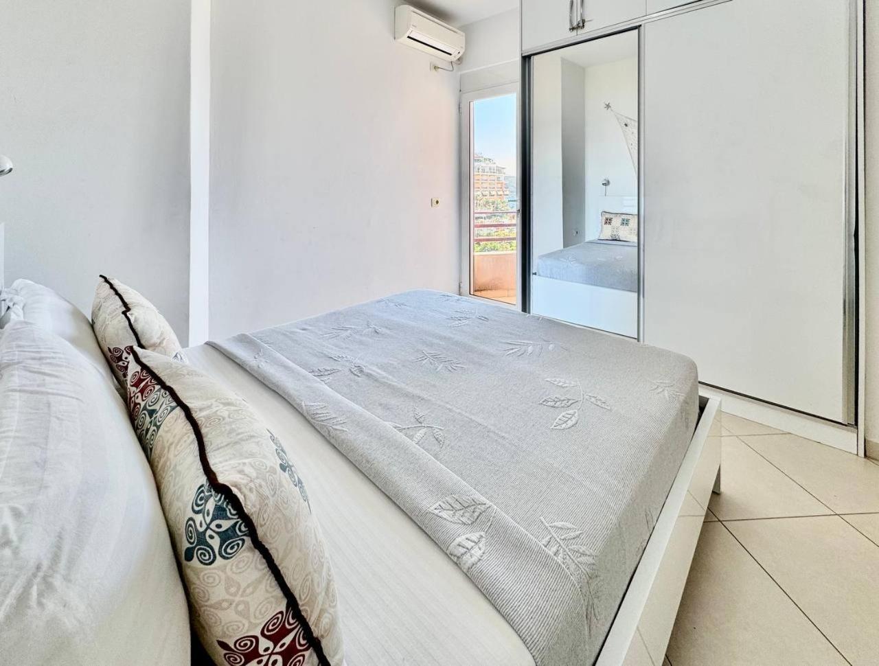 סרנדה Del Mar Sea View Apartment מראה חיצוני תמונה